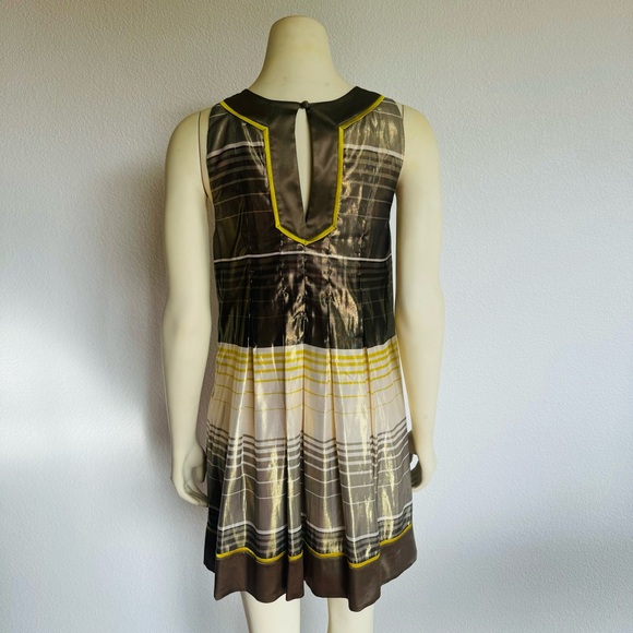 Bebe Dress - Picture 3 of 3